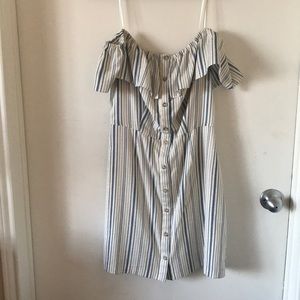 NWT Off the Shoulder Gorgeous Beach Dress